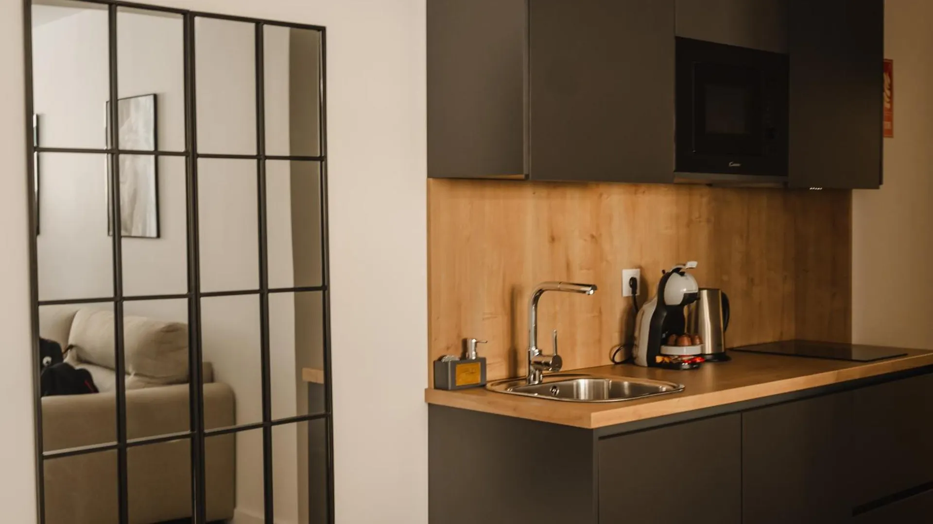 Hotel apartamentowy Eszentrico Suites Jerez Jerez de la Frontera Hiszpania